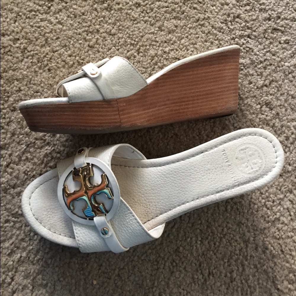 Tory Burch Silver and Gold Platform Sandals with Metallic Emblem
